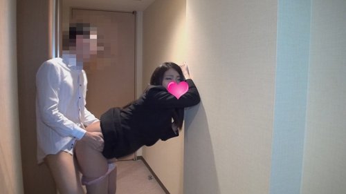 FC2-PPV-426712: La nouvelle employée coquine Ayumi se fait creampie sans censure