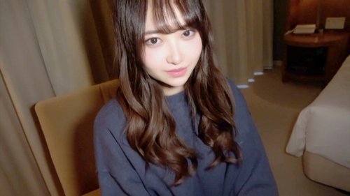 19歲醫學院E罩杯學生妹，純真面孔，多重內射