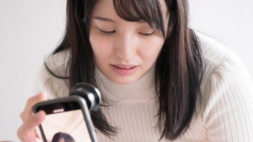 Wanita Berbaju Rajutan Tanpa Bra: Model Amatir Nazuna
